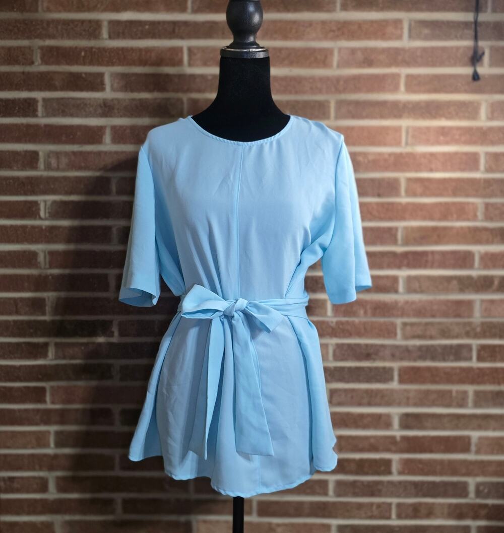Black Label by Evan-Picone Light Blue Tie-Waist Short Sleeve Blouse Tunic M
